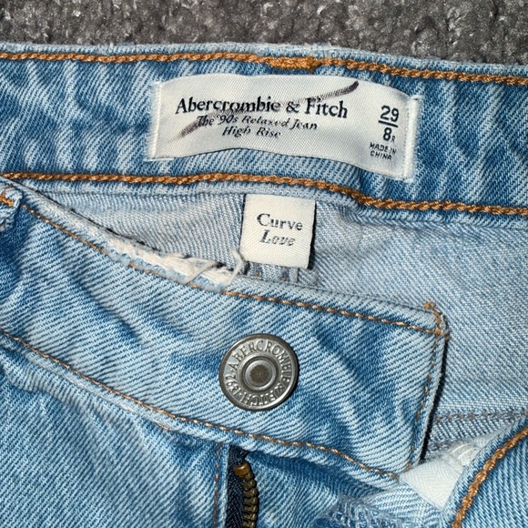 Abercrombie & Fitch Light Blue Distressed Straight Leg Jeans -Curve Love - Picture 2 of 2